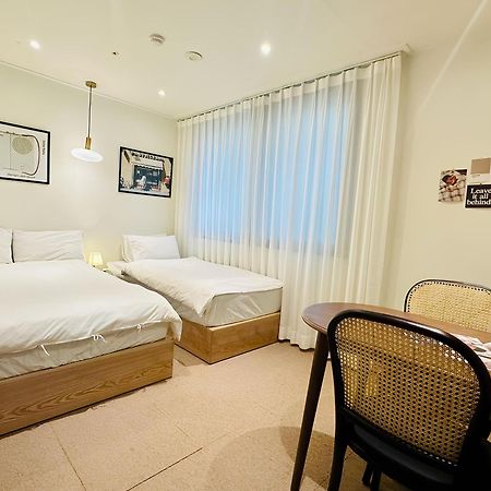 Ssh Ikseon Peter Cat Hostel โซล ภายนอก รูปภาพ